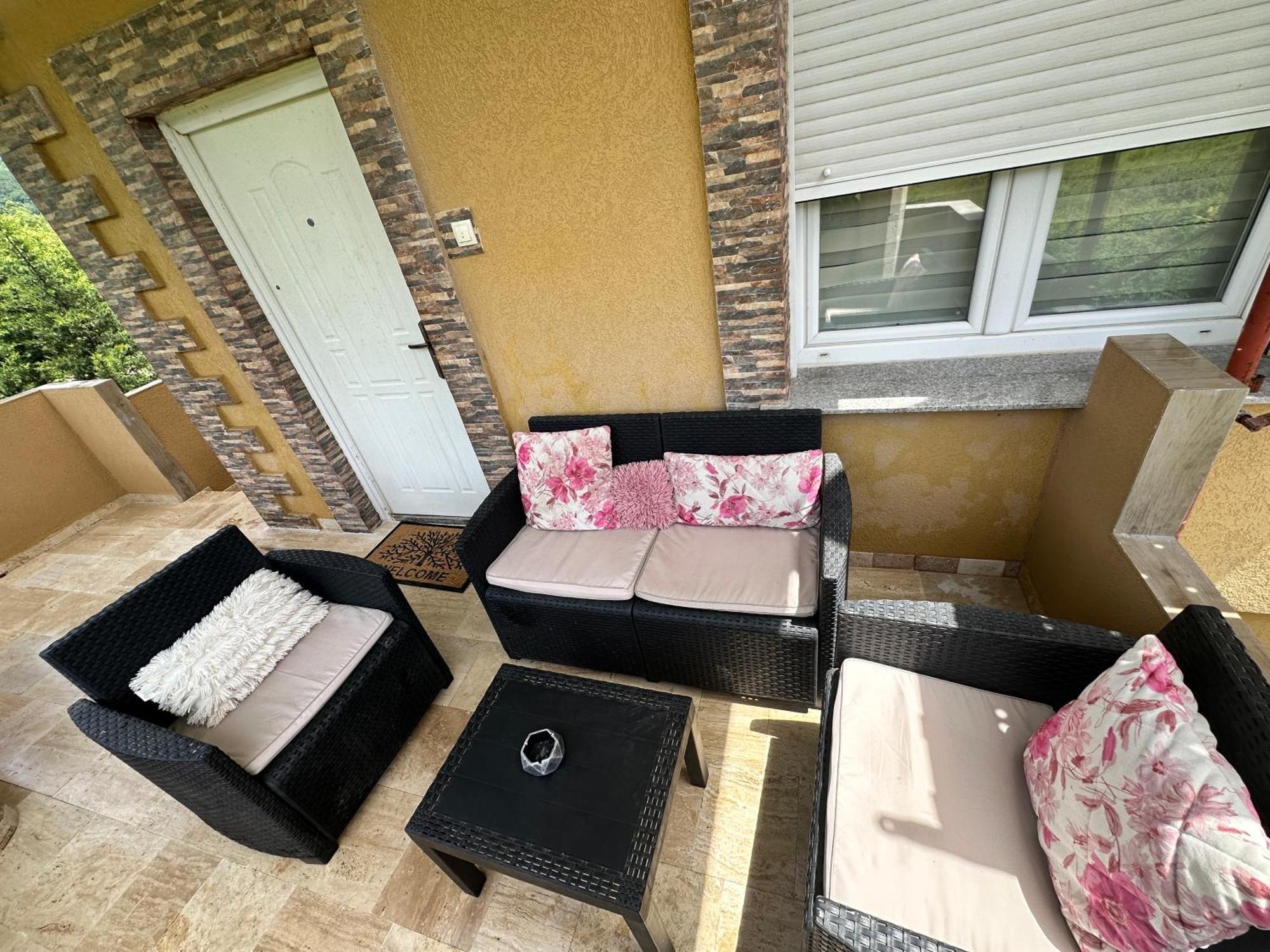 Apartments Ljiljanic Budva Exterior photo